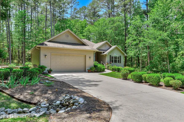 Property Slideshow image 3 of 52 | 406 charles pl, Mccormick, SC, 29835