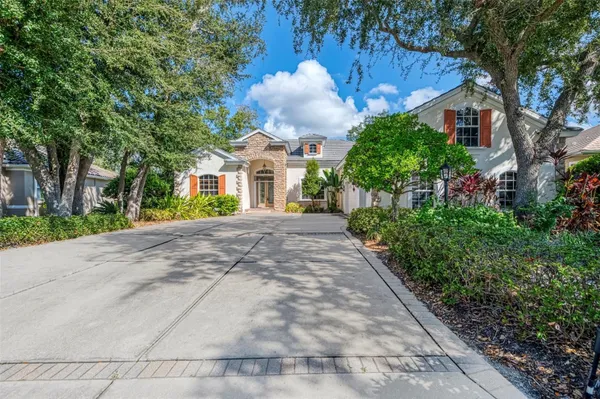 Property Slideshow image 3 of 79 | 4889 carrington cir, Sarasota, FL, 34243