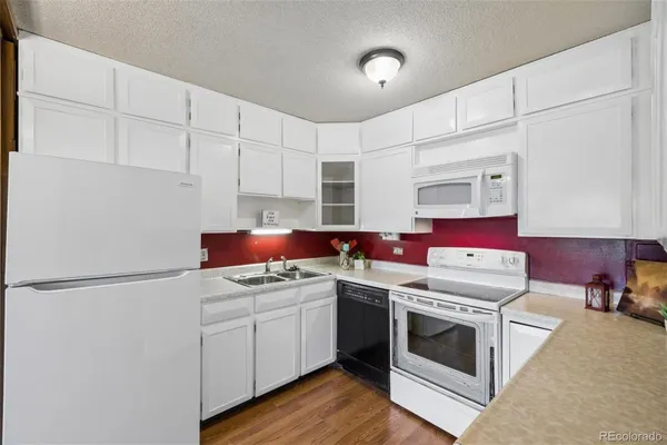 Property Slideshow image 3 of 50 | 9150 e center ave 4b, Denver, CO, 80247