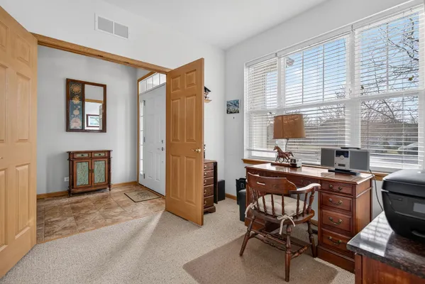 Property Slideshow image 3 of 40 | 507 homeview dr, Oswego, IL, 60543