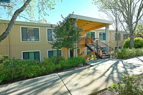 Property Slideshow image 3 of 33 | 1160 singingwood ct 5, Walnut Creek, CA, 94595