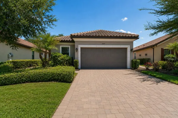 Property Slideshow image 2 of 86 | 8447 alberata vista dr, Tampa, FL, 33647