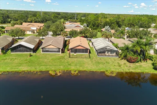 Property Slideshow image 3 of 27 | 189 grand canal dr, Kissimmee, FL, 34759