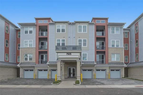 Property Slideshow image 3 of 53 | 7505 laureate blvd 2408, Orlando, FL, 32827