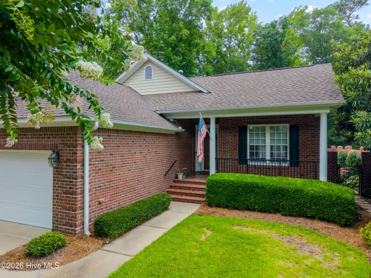 Property Slideshow image 2 of 50 | 1105 congressional ln, Wilmington, NC, 28411
