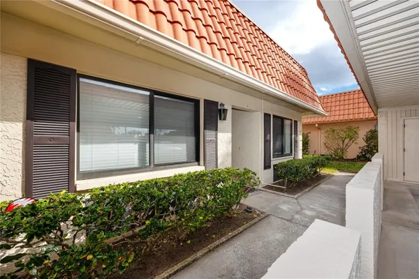 Property Slideshow image 2 of 48 | 19029 us 19 hwy 17f, Clearwater, FL, 33764