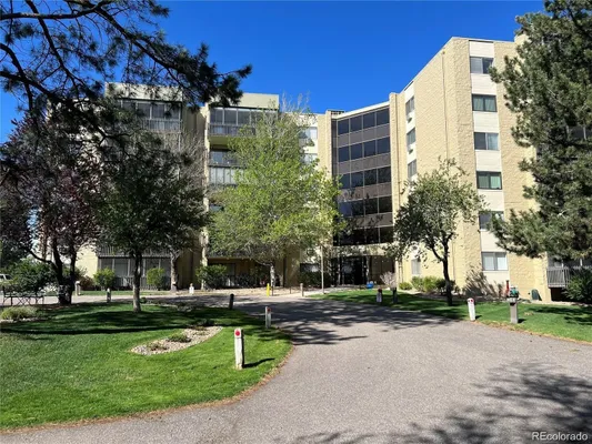 Property Slideshow image 2 of 37 | 13601 e marina dr 508, Aurora, CO, 80014