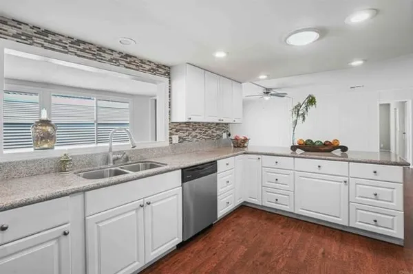 Property Slideshow image 3 of 42 | 3439 don lorenzo dr, Carlsbad, CA, 92010