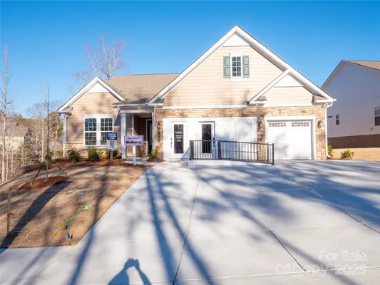 Property Slideshow image 2 of 37 | 1043 wylie falls ln, York, SC, 29745