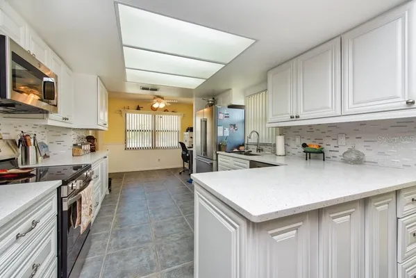 Property Slideshow image 3 of 38 | 1605 leland dr, Sun City Center, FL, 33573