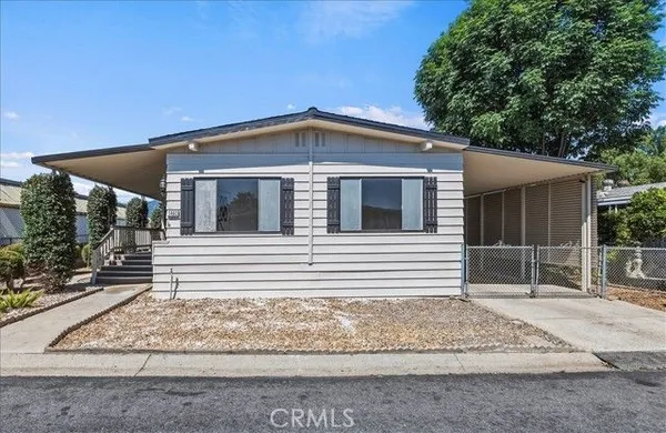 Property Slideshow image 2 of 38 | 1462 rainbrook way, Corona, CA, 92882