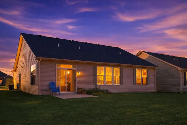 Property Slideshow image 3 of 30 | 2260 indigo dr, Algonquin, IL, 60102