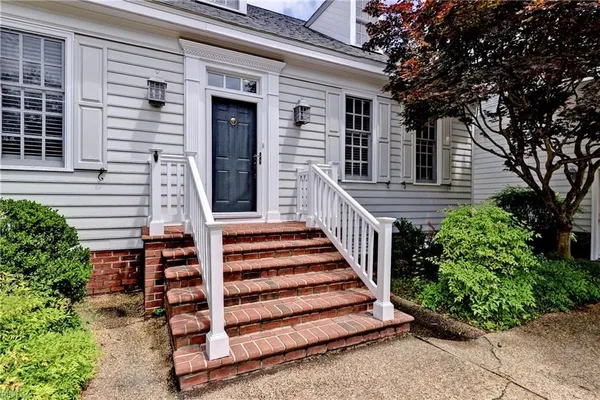 Property Slideshow image 2 of 50 | 1564 harbor rd, Williamsburg, VA, 23185