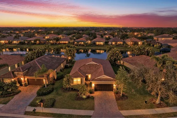 Property Slideshow image 2 of 84 | 220 river enclave ct, Bradenton, FL, 34212