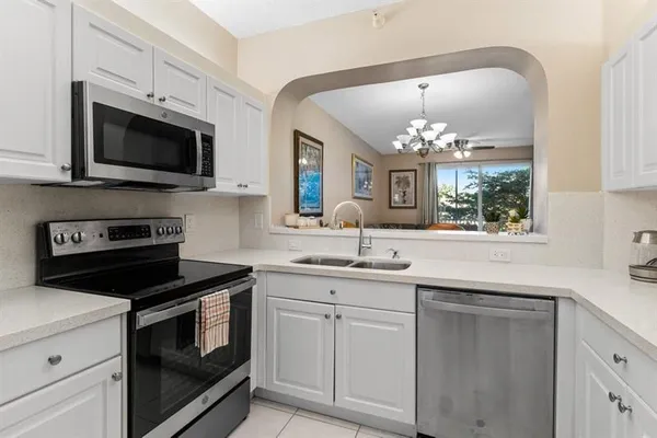 Property Slideshow image 3 of 26 | 7775 southampton ter apt 310, Tamarac, FL, 33321
