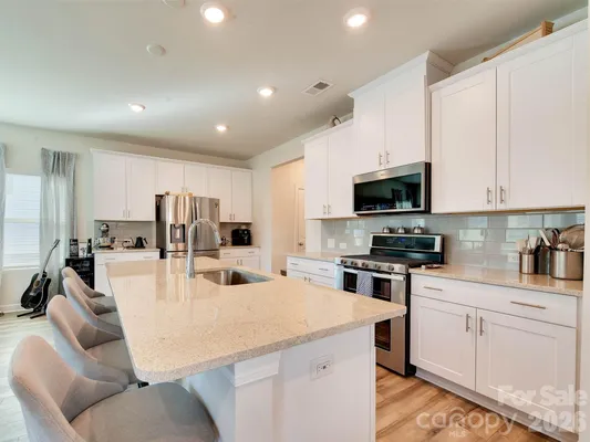 Property Slideshow image 3 of 31 | 4009 woodland view dr, Charlotte, NC, 28215