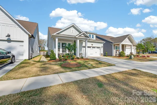 Property Slideshow image 2 of 41 | 1030 idyllic ln, Waxhaw, NC, 28173