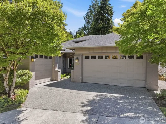 Property Slideshow image 2 of 39 | 13216 230th pl, Redmond, WA, 98053