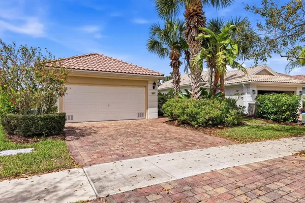 Property Slideshow image 2 of 62 | 5894 benevento dr, Sarasota, FL, 34238