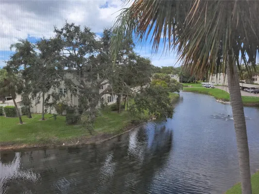 Property Slideshow image 3 of 42 | 946 virginia st 304, Dunedin, FL, 34698