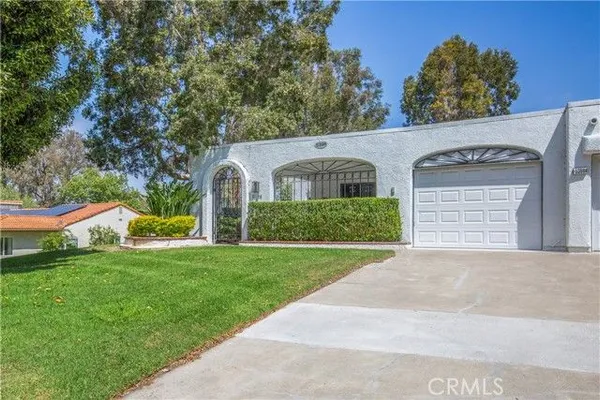 Property Slideshow image 2 of 35 | 5398 via carrizo a, Laguna Woods, CA, 92637