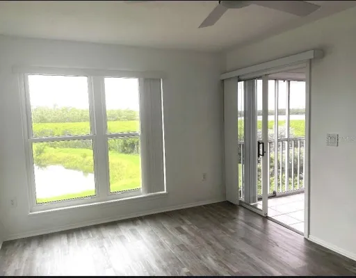 Property Slideshow image 2 of 6 | 957 sandpiper cir, Bradenton, FL, 34209