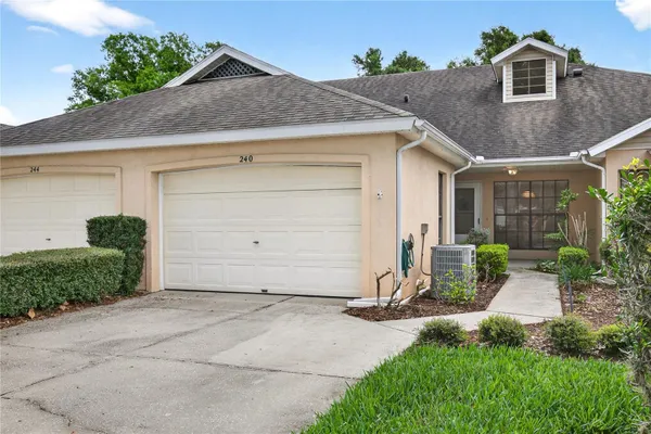 Property Slideshow image 2 of 44 | 240 juniper way, Tavares, FL, 32778