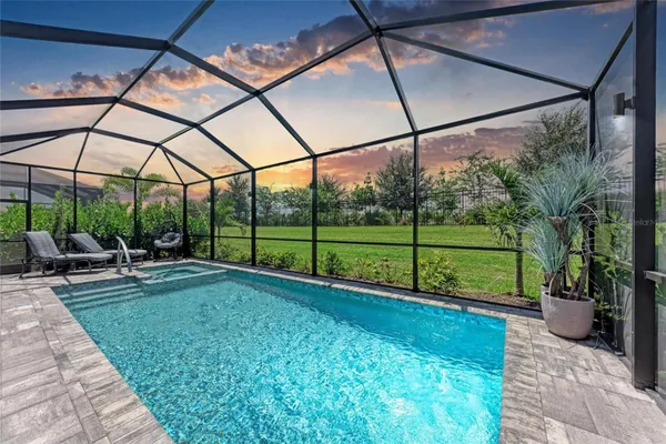 Property Slideshow image 2 of 83 | 17814 cresswind ter, Bradenton, FL, 34211