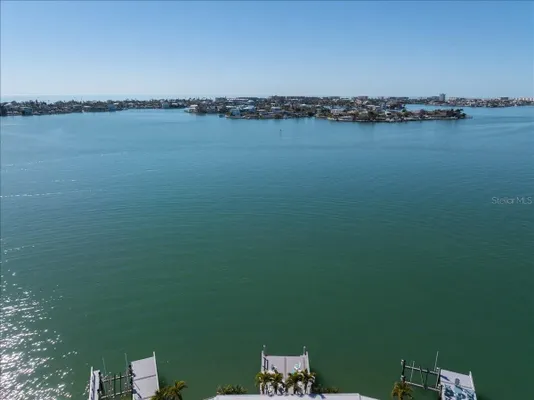 Property Slideshow image 3 of 32 | 685 boca ciega point blvd, St Petersburg, FL, 33708