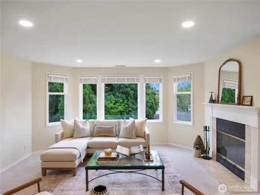 Property Slideshow image 3 of 40 | 22471 se 42nd ter 2204, Issaquah, WA, 98029