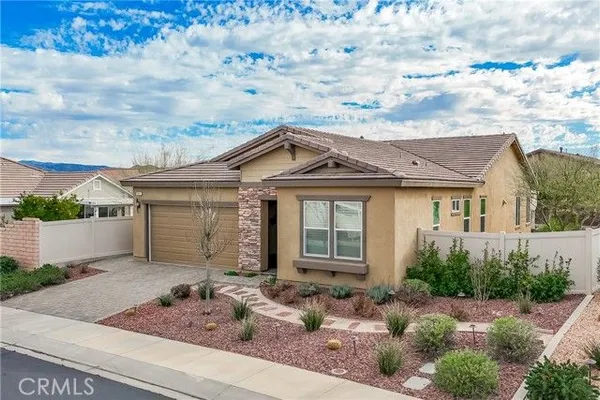 Property Slideshow image 2 of 43 | 381 nesting bird, Beaumont, CA, 92223