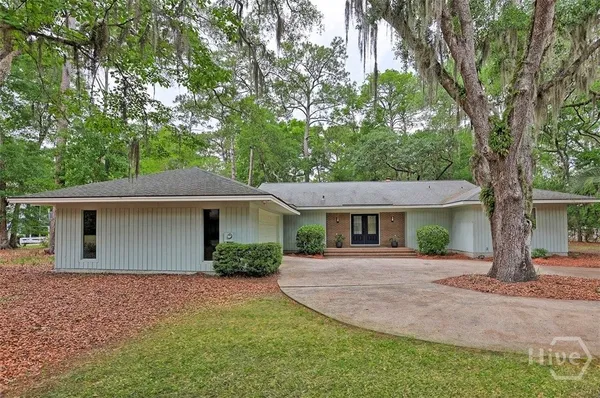 Property Slideshow image 2 of 67 | 2 abbott ln, Savannah, GA, 31411