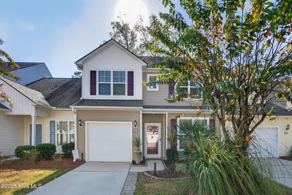 Property Slideshow image 2 of 45 | 303 bulkhead bnd, Calabash, NC, 28467