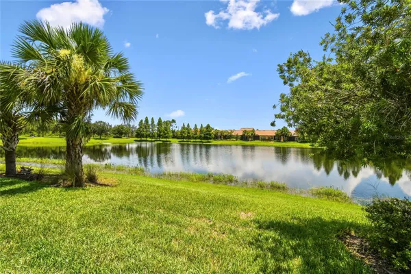 Property Slideshow image 3 of 63 | 3390 fallbrook dr, Kissimmee, FL, 34759