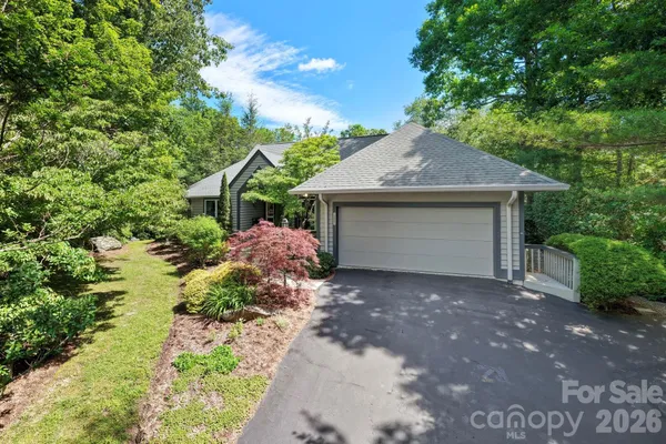 Property Slideshow image 2 of 30 | 168 overlook dr, Flat Rock, NC, 28731