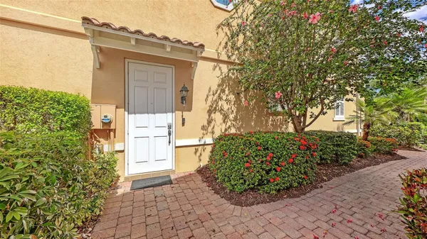 Property Slideshow image 3 of 78 | 1586 dorgali dr, Sarasota, FL, 34238