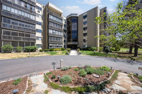 Property Slideshow image 2 of 34 | 14050 e linvale pl 102, Aurora, CO, 80014