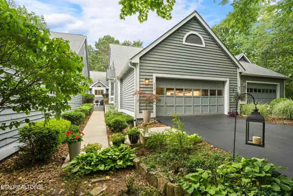 Property Slideshow image 3 of 45 | 213 dorchester ct, Crossville, TN, 38558