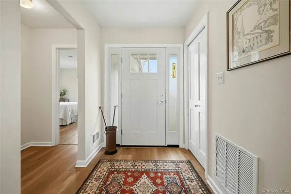Property Slideshow image 3 of 28 | 210 elton ct, Smithtown, NY, 11780