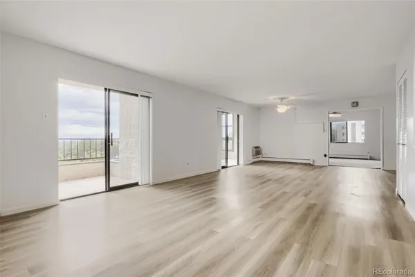Property Slideshow image 3 of 36 | 13800 e marina dr 506, Aurora, CO, 80014