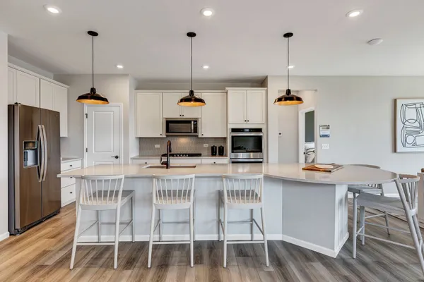 Property Slideshow image 2 of 13 | 2833 summer ct, Lindenhurst, IL, 60046