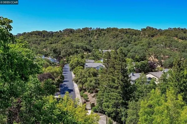 Property Slideshow image 3 of 48 | 5954 autumnwood dr 2c, Walnut Creek, CA, 94595