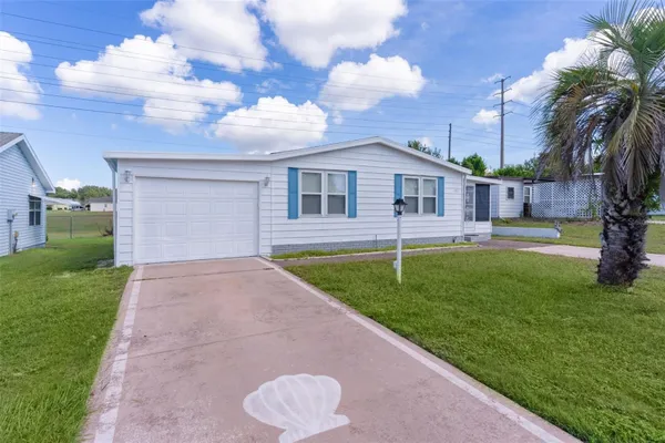 Property Slideshow image 3 of 46 | 817 hibiscus dr, The Villages, FL, 32159