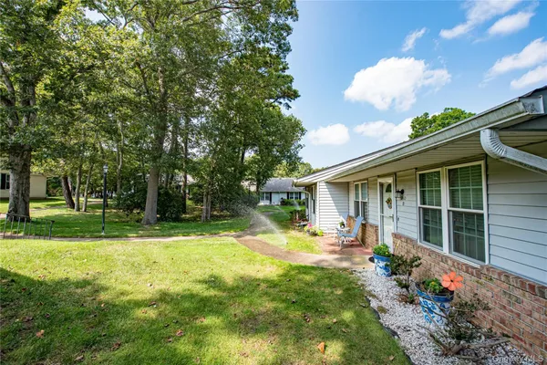 Property Slideshow image 3 of 20 | 350b woodbridge dr 350b, Brookhaven, NY, 11961