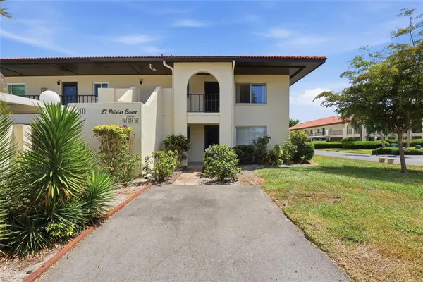 Property Slideshow image 3 of 50 | 3710 el poinier ct 511, Sarasota, FL, 34232