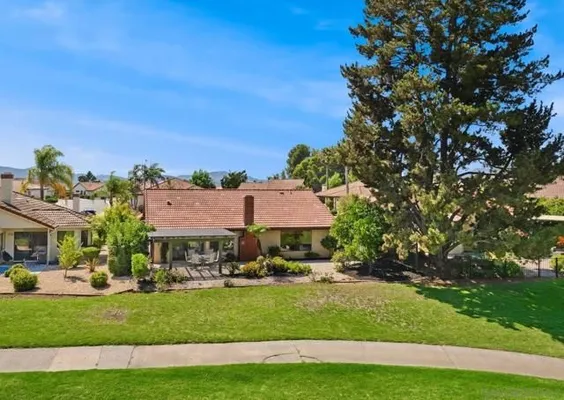 Property Slideshow image 2 of 18 | 12977 camino emparrado, San Diego, CA, 92128