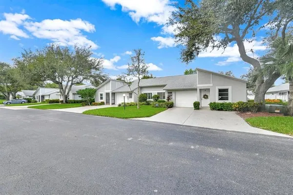 Property Slideshow image 2 of 49 | 8943 sunscape ln # 8943, Boca Raton, FL, 33496