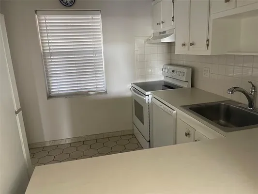 Property Slideshow image 3 of 57 | 1005 country club dr apt 205, Margate, FL, 33063