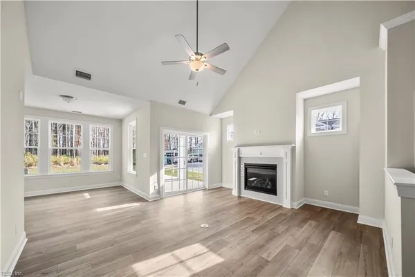 Property Slideshow image 3 of 23 | 3511 elaina way, Chesapeake, VA, 23321