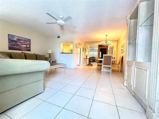 Property Slideshow image 3 of 57 | 2009 berkshire a # 2009, Deerfield Beach, FL, 33442